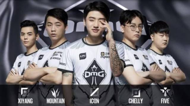 背后有其深 背后有其深