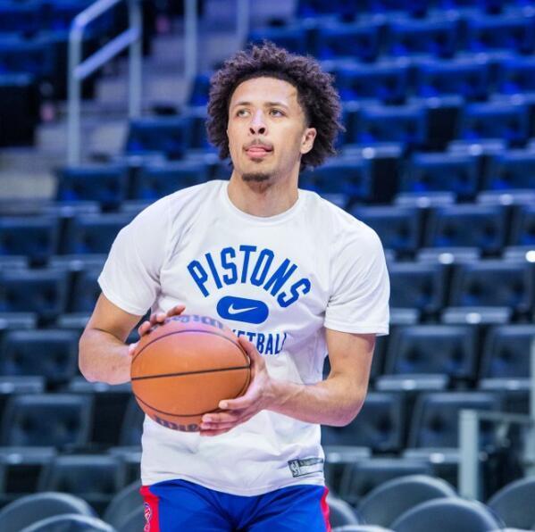 彼此之间的 彼此之间的