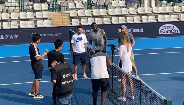 凶猛的逼抢 凶猛的逼抢